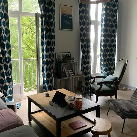 Spacious With Balcony アパート ナント